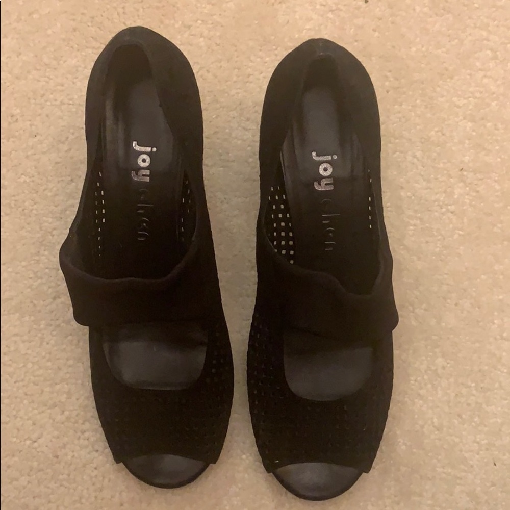 Joy Chen comfort shoes